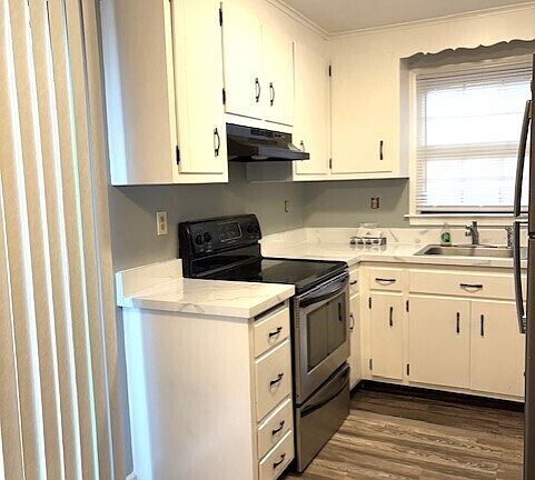 3rd image of 19 Goodwin St
