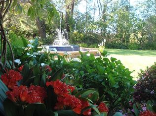 25259 La Loma Dr, Los Altos Hills, CA