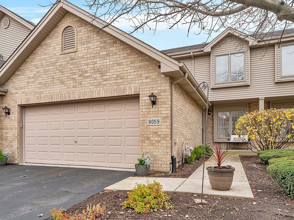 1st image of 9059 Newcastle Ct