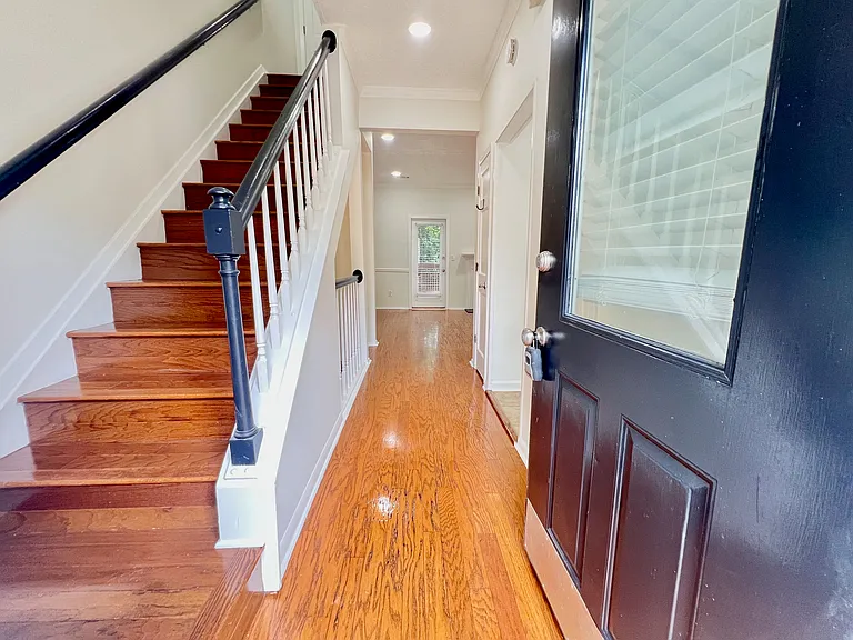 507 Wedgewood Way — Photo 2