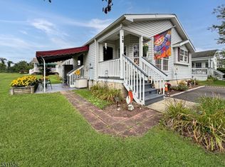 10 Rosewood Ter, Belvidere, NJ 07823