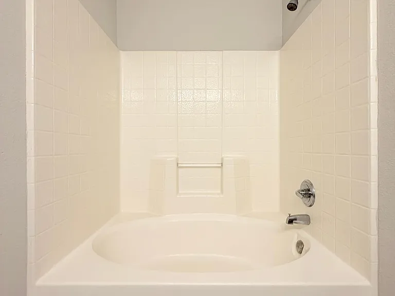 60 Rainbow Rd #2 — Photo 12