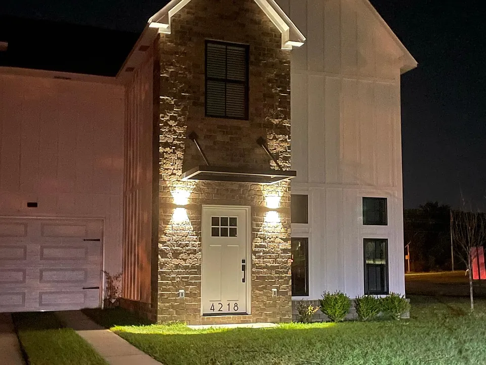 4220 Victoria Dr