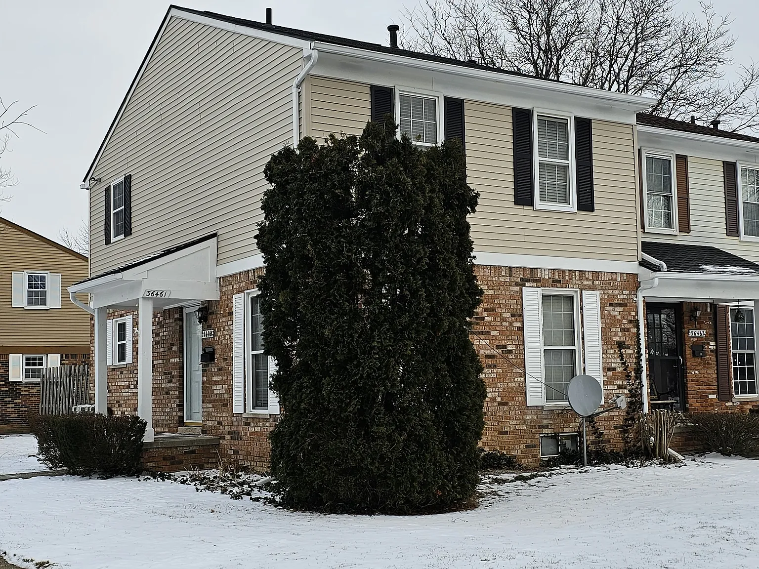 2 bed, 2.5 bath, 1320 sqft, $1,900 — Photo 1