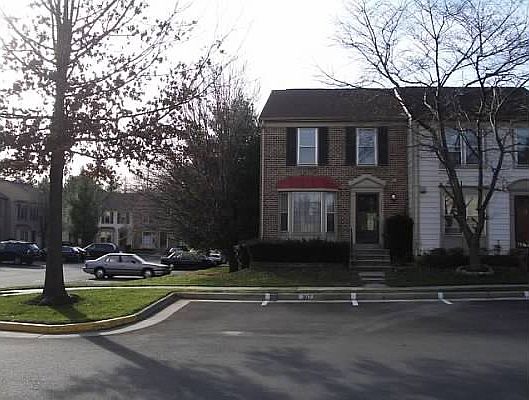 End unit with plenty of parking spaces.