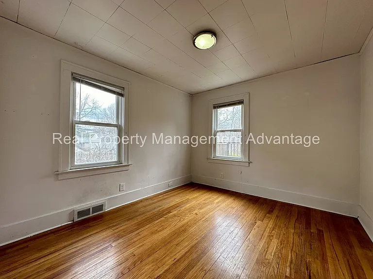 316 Spencer — Photo 24