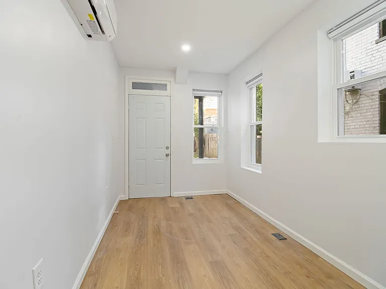 1428 A St SE #2 — Photo 17