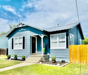 708 N Esplanade, Karnes City, TX, 78118