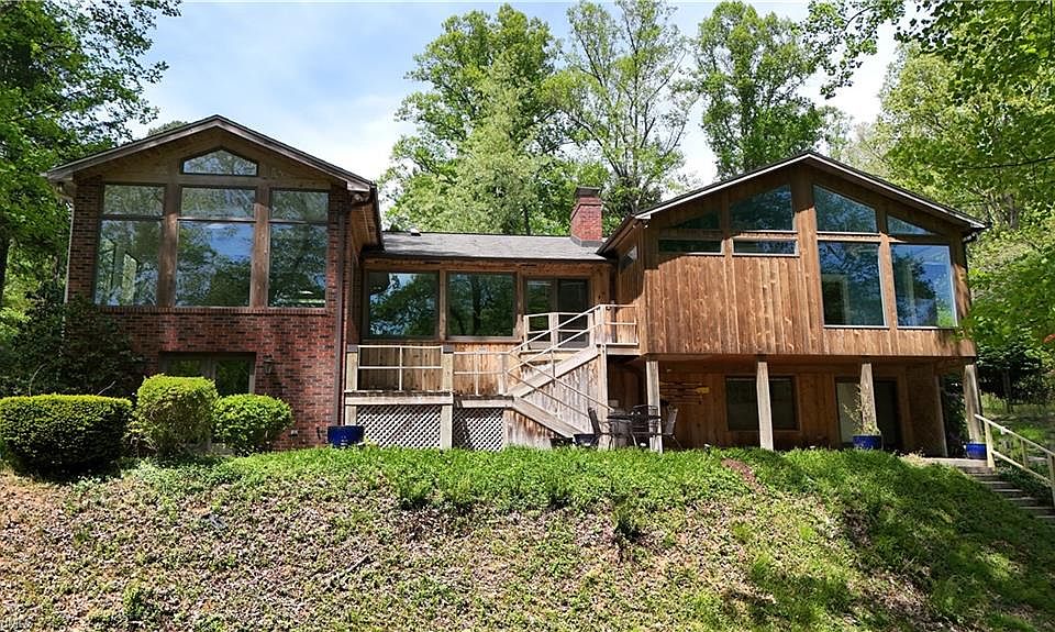 1st image of 700 Lakemont Trl