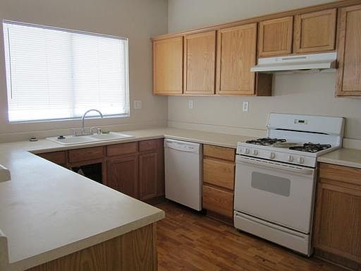 5th image of 4730 English Lavender Ave