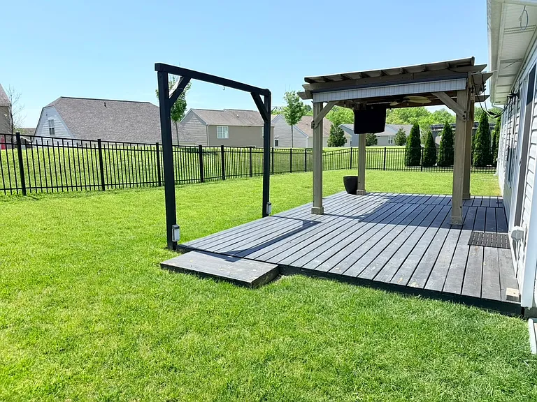 1018 Autumn Crest Ln — Photo 27