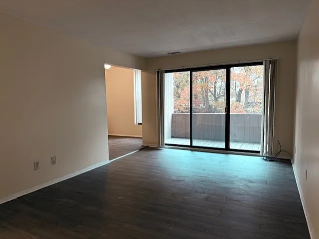34 Shrewsbury Green Dr #I — Photo 10