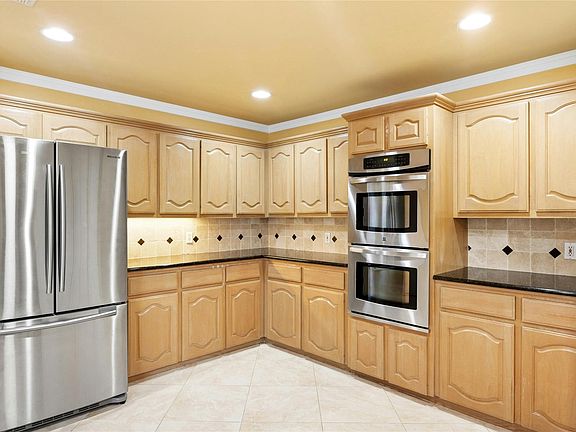 3rd image of 10900 Crown Colony Dr #2