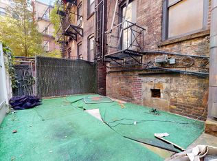 229 E 13th St APT 3, New York, NY 10003