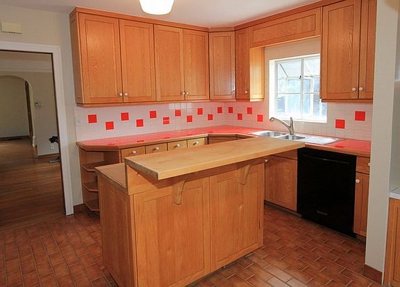 5th image of 1343 E Princeton Ave
