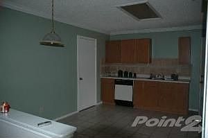 5th image of 8211 Emerald Elm