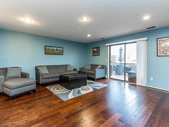 4th image of 100 Daly Blvd APT 2608