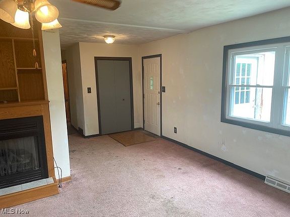 5th image of 542 E Mulberry St