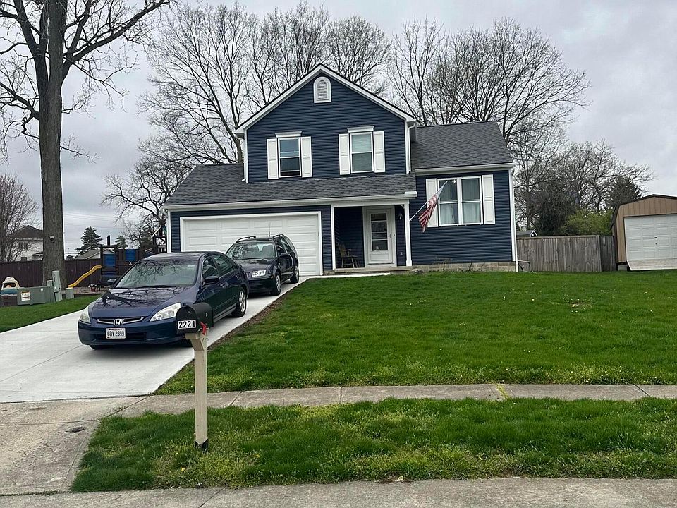 1st image of 2221 Grove Oaks Ct