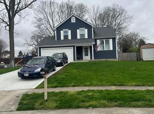 2221 Grove Oaks Ct, Grove City, OH