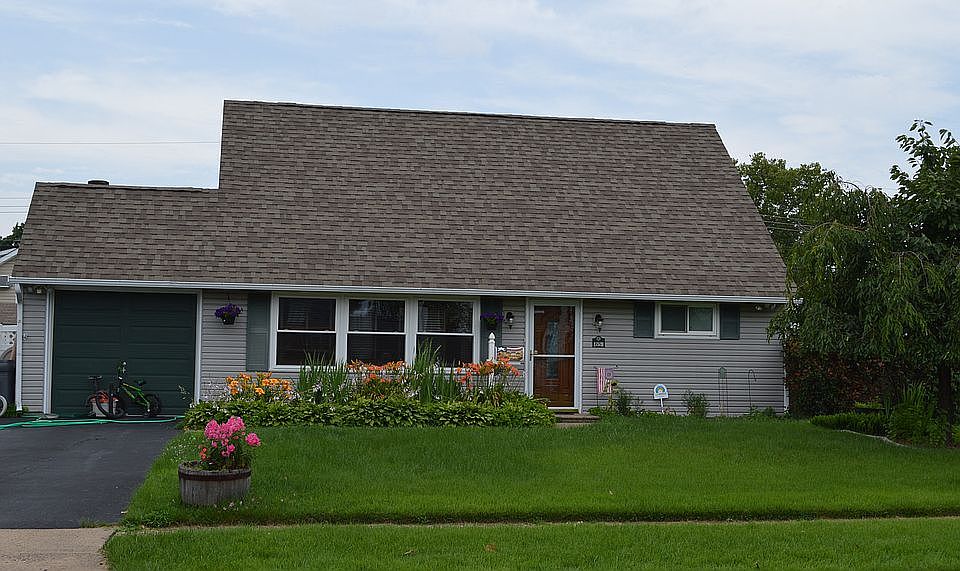 2nd image of 65 Quaker Hill Rd