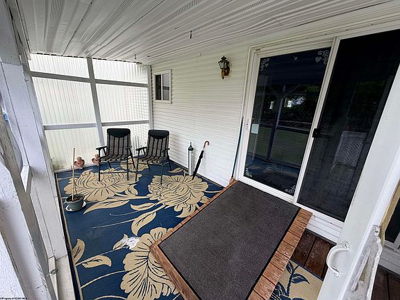 5th image of 42 Gate Ln