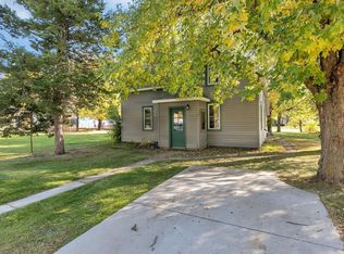 147 1st St NW, Richmond, MN 56368