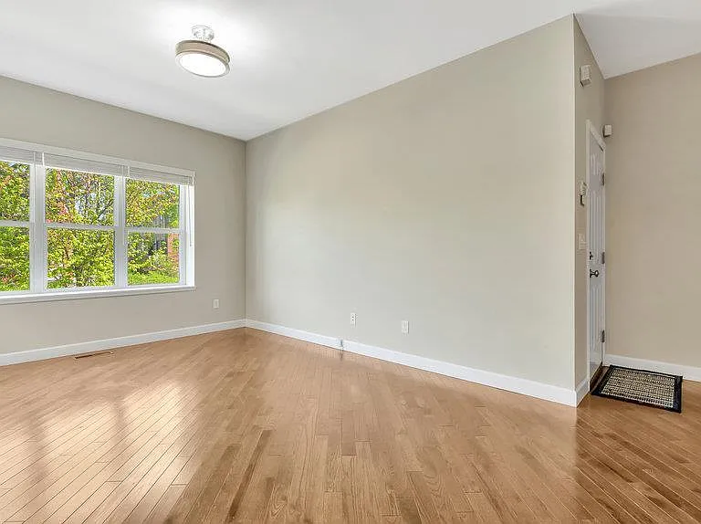3908 McDonald Ave #1F — Photo 8
