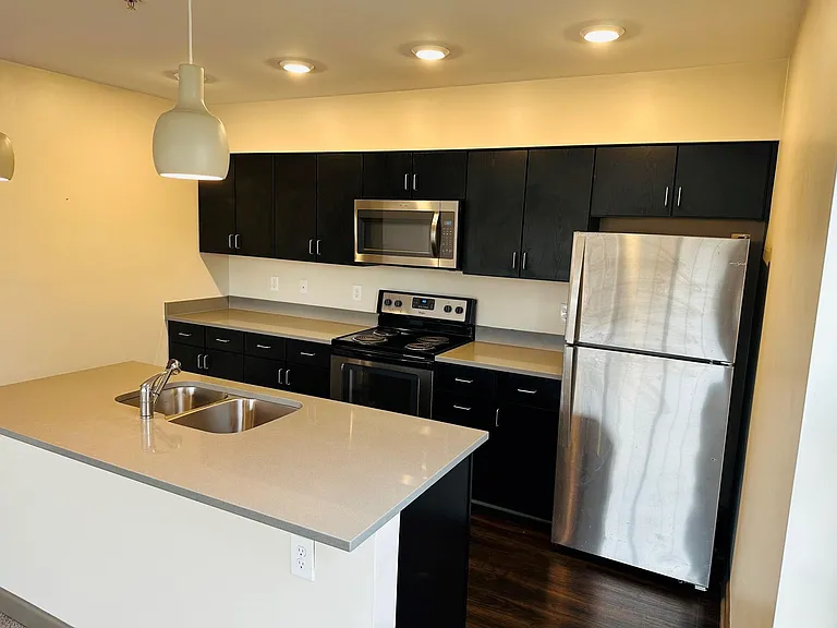 7 E Dominion Blvd #G — Photo 5