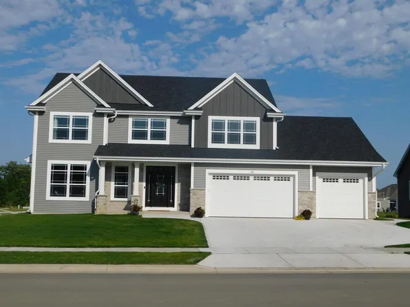 788 Kohlwey DRIVE, Grafton, WI 53024