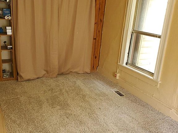 4th image of 410 N Corona St #A