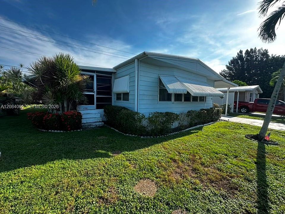 1st image of 47008 Aquadilla Bay