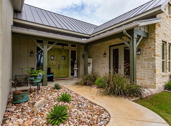 5th image of 3200 Pinnacle Club Dr #15