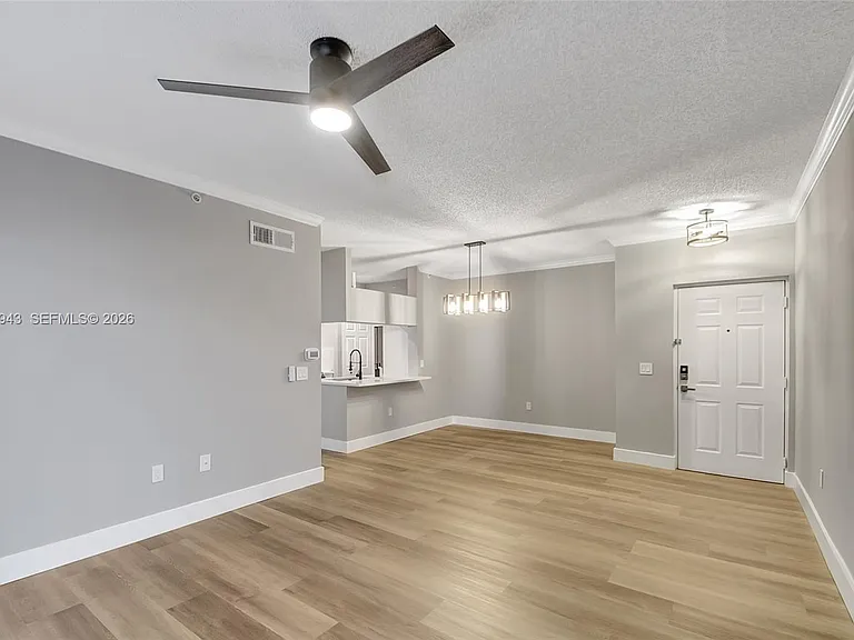 2206 Tuscany Way #2206 — Photo 5