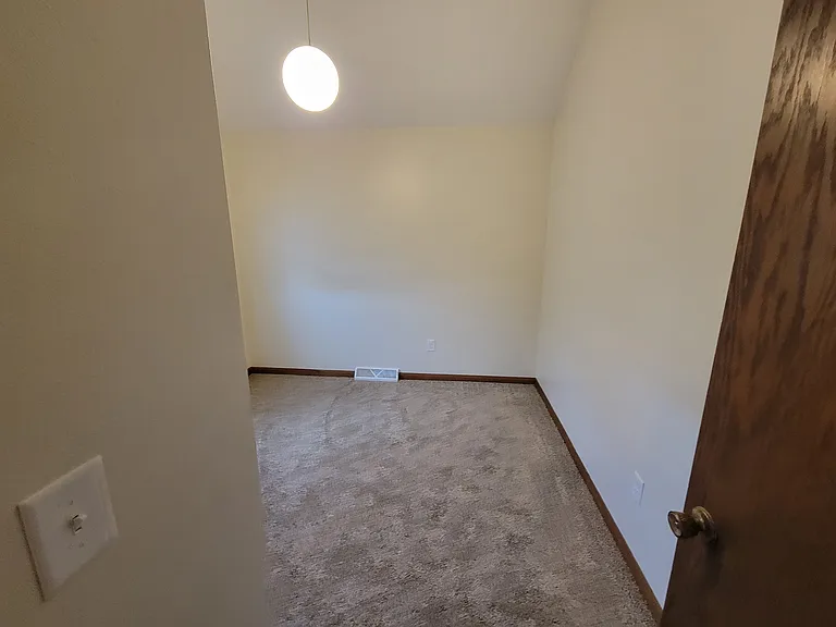 1320 N Jefferson St — Photo 16