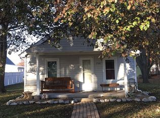 750 Elizabeth St, Beckemeyer, IL 62219