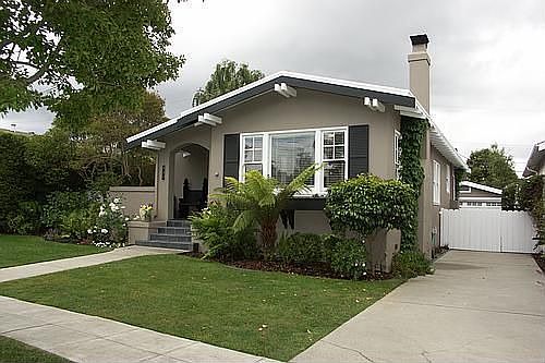 1st image of 945 Chula Vista Ave