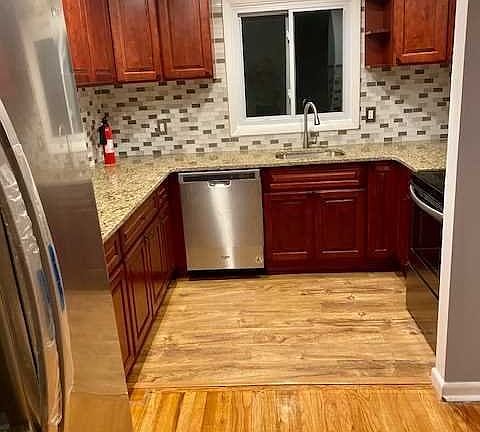 3rd image of 260 Columbia Ave #2