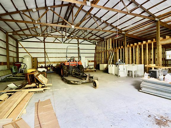 3rd image of 4436 Shoemaker Rd