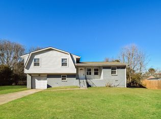 455 Emmett St, Riverdale, GA