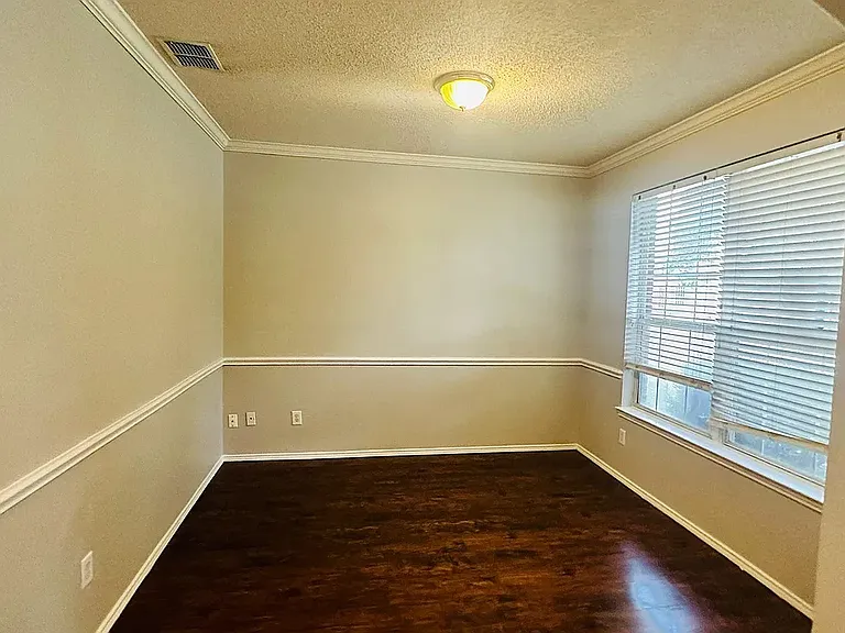 2028 Fox Glen Dr — Photo 26