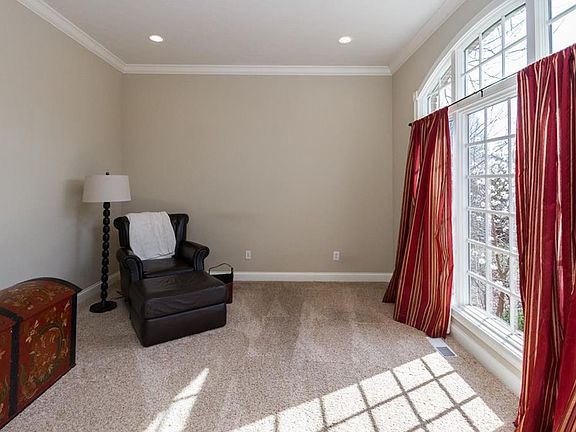 4th image of 11438 Woods Bay Ln