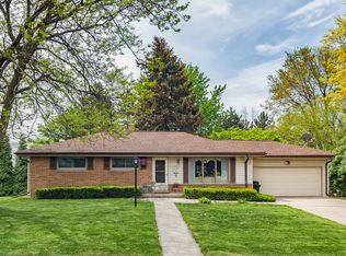 N94W16581 Cumberland Rd, Menomonee Falls, WI 53051