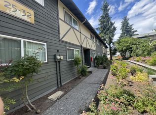 17401 Webster Rd #9, Gladstone, OR 97027