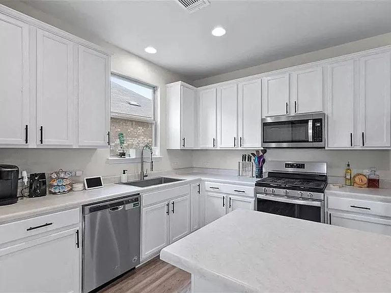200 Duroc Dr — Photo 14
