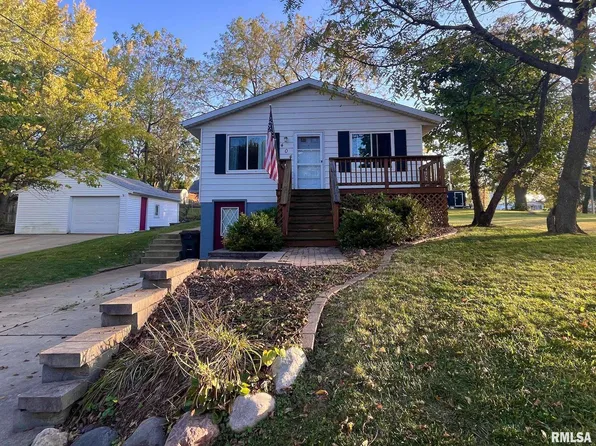 404 Leonard St, Creve Coeur, IL 61610