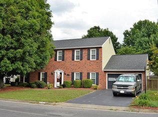 1684 Kingsmill Dr, Salem, VA 24153