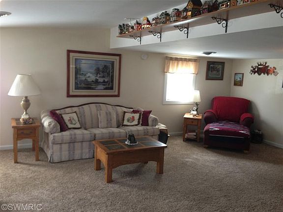 5th image of 114 East St