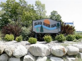 16 Black River Dr, South Haven, MI 49090