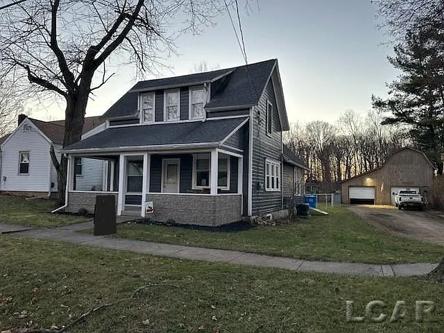 108 S Maple St photo 1